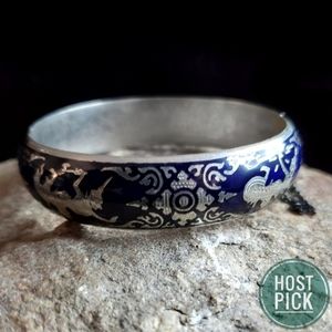 🎉HP🎉 Vintage 1940s Sterling Buddhist Bangle Bracelet